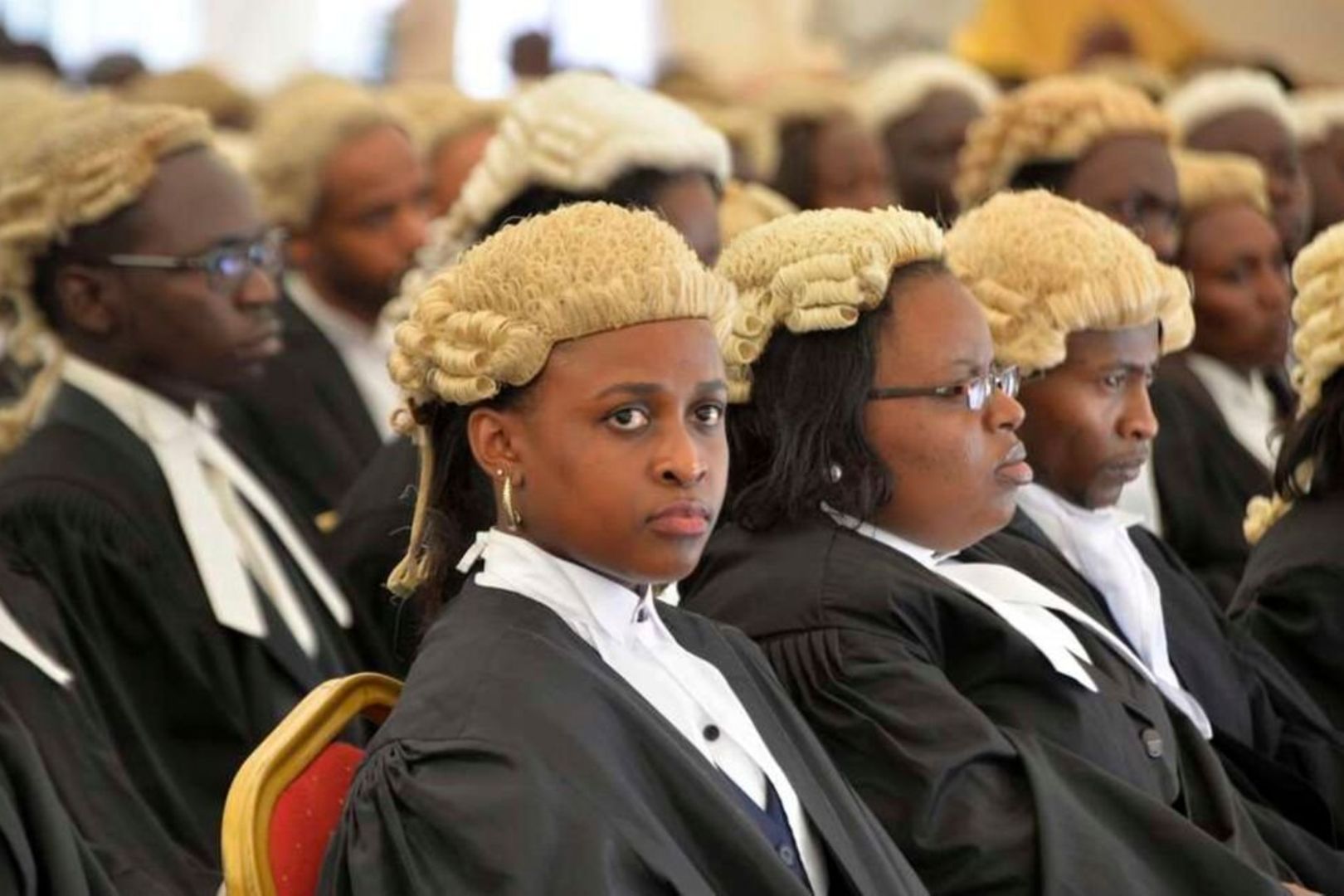 230830102331lawyers-pic